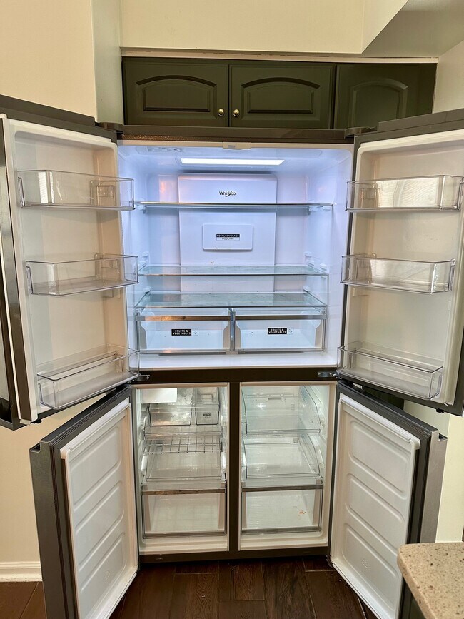 Foto del edificio - 26 Stoney Dr