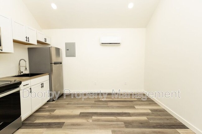 Foto del edificio - 5640 US-41
