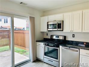 Building Photo - 3621 Whispering Hills Dr