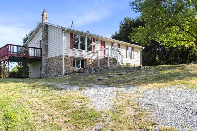 Building Photo - 2068C Virts Ln