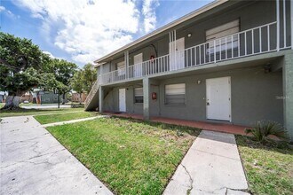Building Photo - 702 Michigan Ct