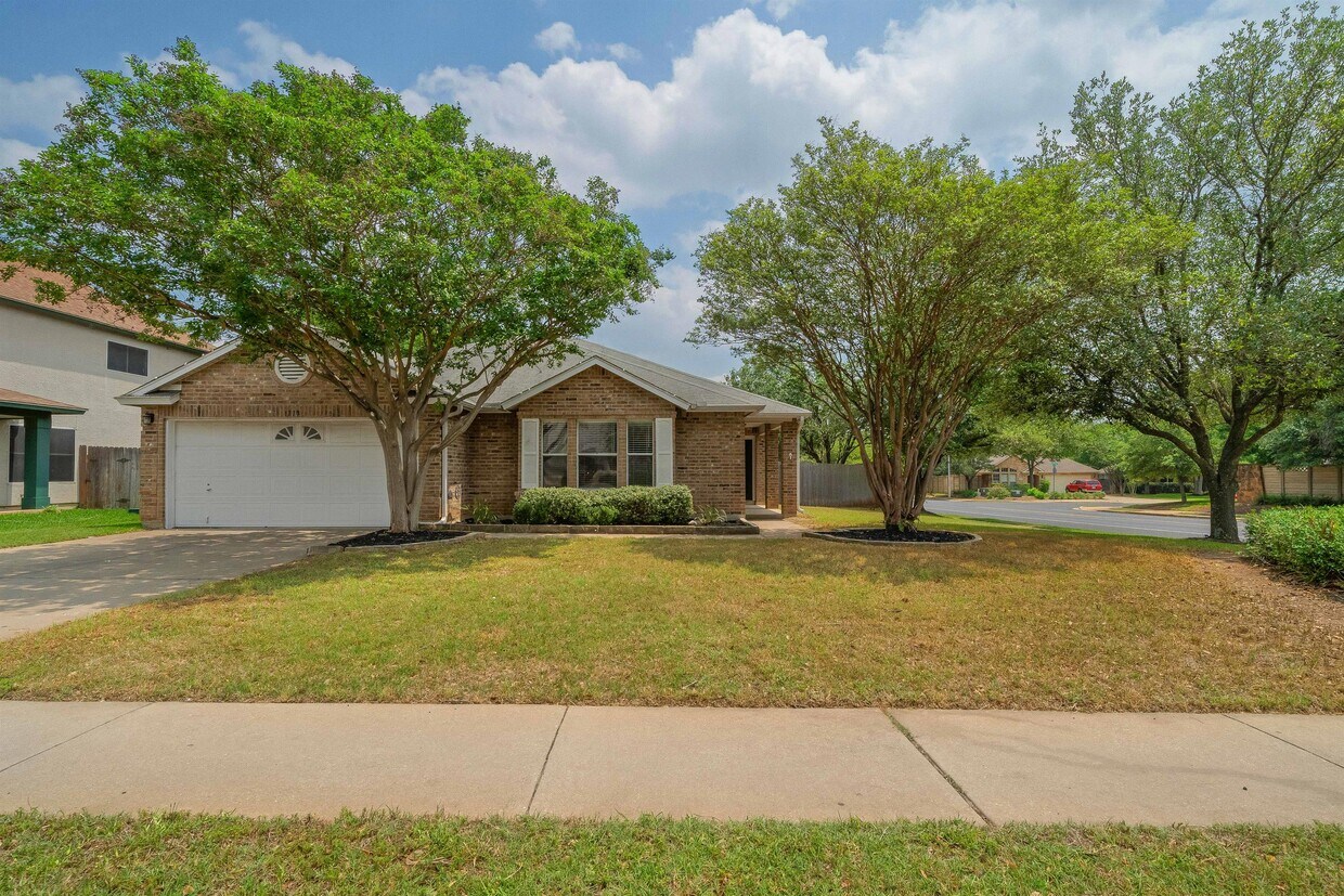 Foto principal - 1710 Chinati Ct
