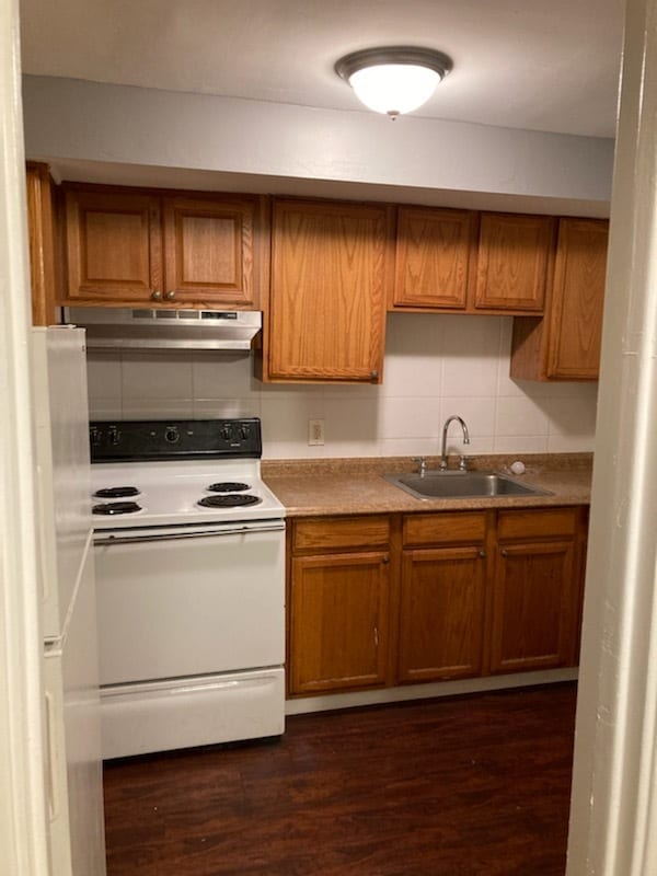 Kitchen 1 - 4054 Selfridge Pkwy