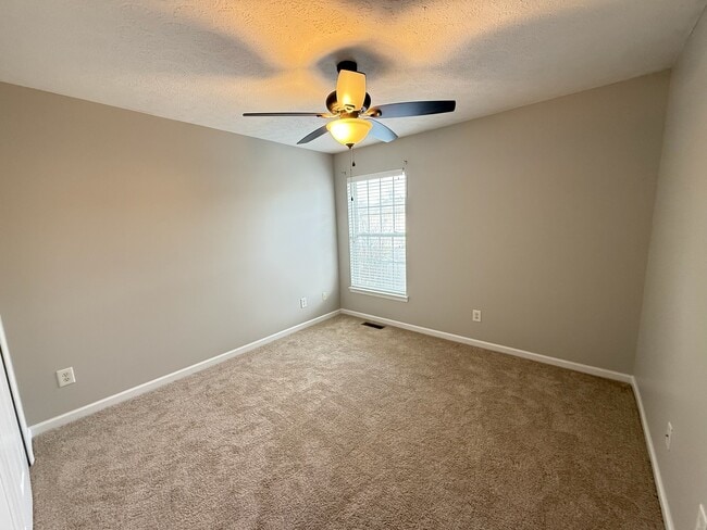 Foto del edificio - 5133 Ryan Allen Cir