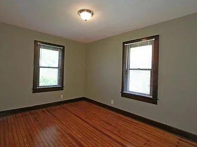 Foto del edificio - 1444 N Euclid Ave