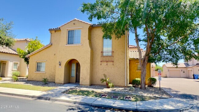 Foto del edificio - 8419 W Vernon Ave