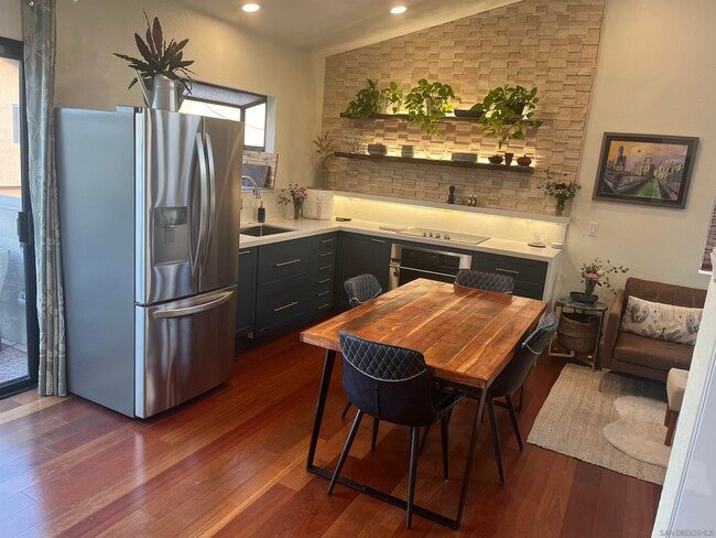 Building Photo - 4561 North Ave