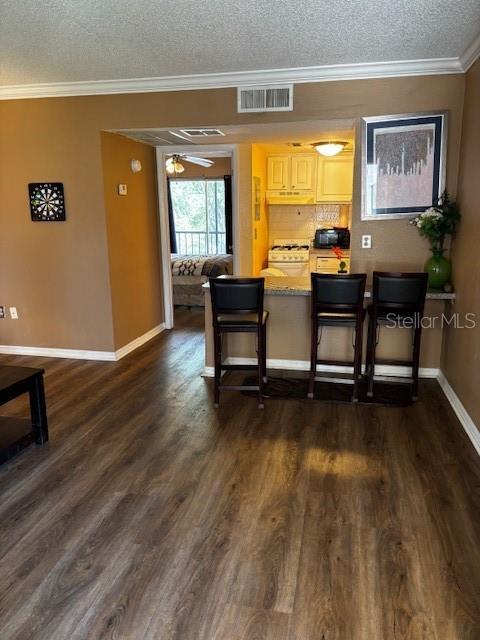 Foto del edificio - 121 Oyster Bay Cir