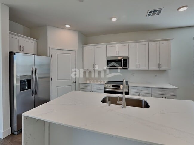 Building Photo - 677 Crimson Flare Ct