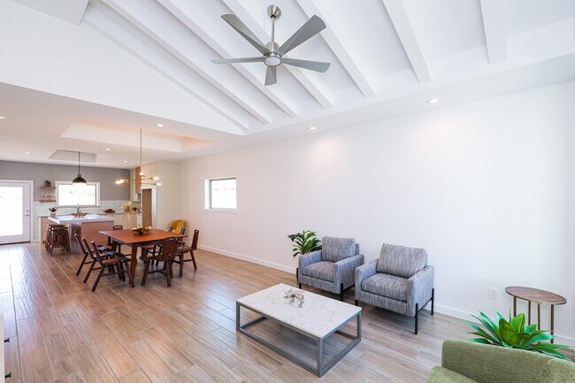 Foto del edificio - 908 Grant St