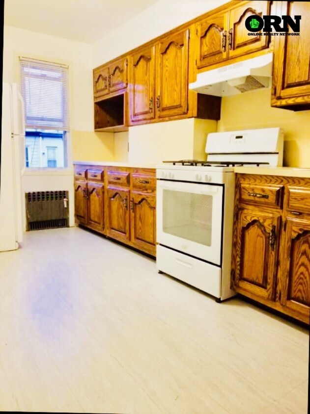Primary Photo - 68-22 64th St