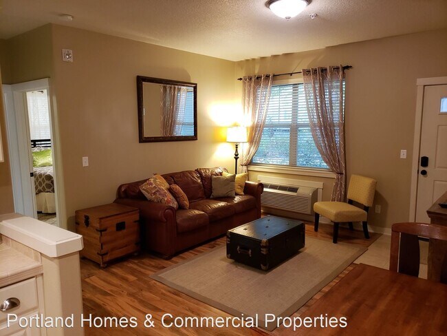 Building Photo - 2 br, 1 bath House - 659 NE Garswood Ln.