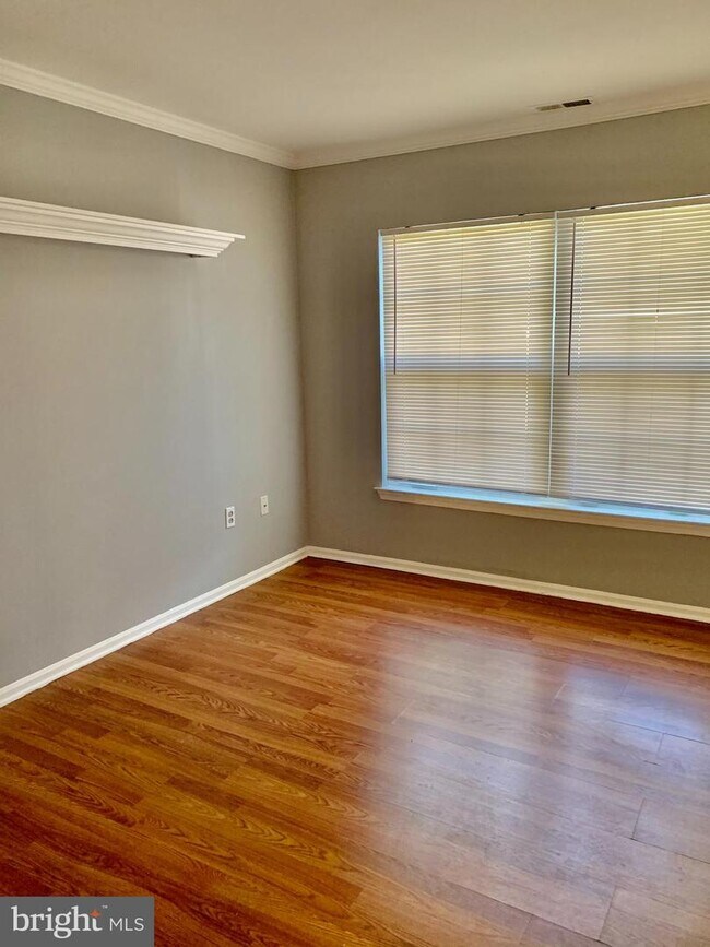 Foto del edificio - 2139 E Chestnut Ave