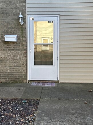 Building Photo - 16 Florentine Ct