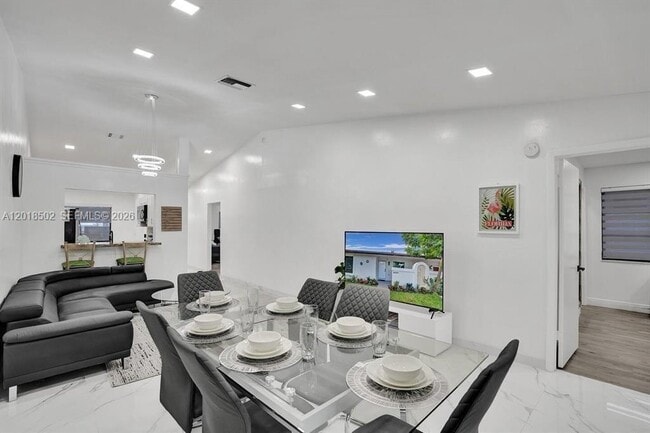 Foto del edificio - 5434 SW 25th Ave