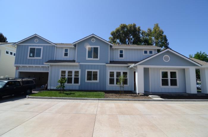 Foto principal - 4 bedroom in Mountain View CA 94040