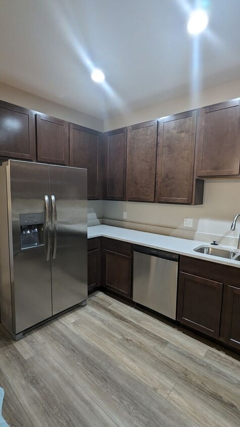 Building Photo - 3 bedroom 2 bath Condo ~Treadway Ponds HOA