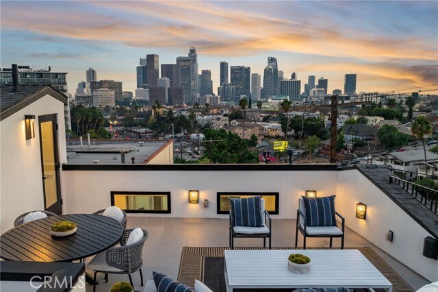 Foto principal - 955 Everett St