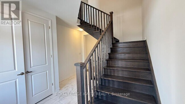 Building Photo - 1431 Whitlock Ave