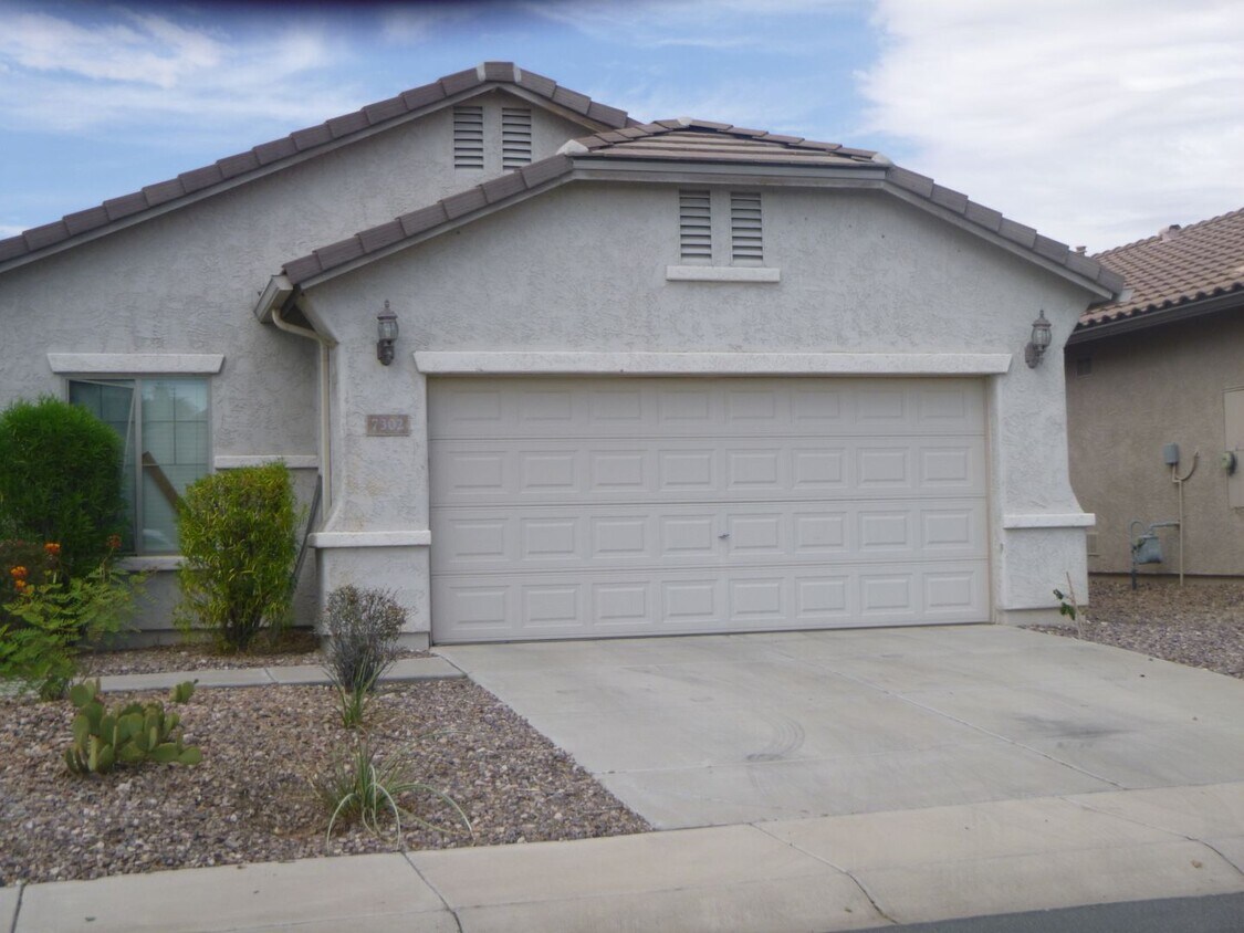 Foto principal - Beautiful 3 bdrm in Anthem at Merrill Ranch