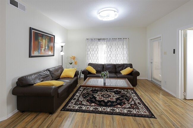 Building Photo - 2213 S Braeswood Blvd