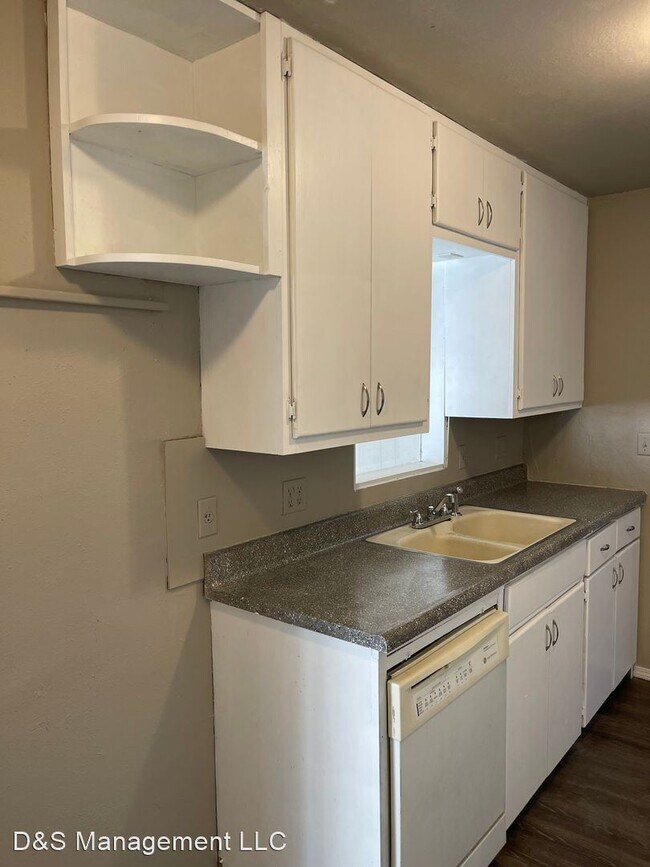 Building Photo - 4 br, 2 bath House - 5929 N Hammond Avenue