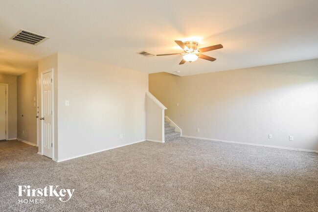 Foto del edificio - 1811 Buescher Path