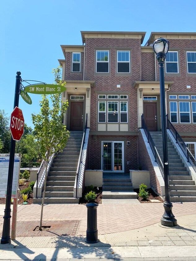 Primary Photo - Beautiful brownstone in the heart of Ville...