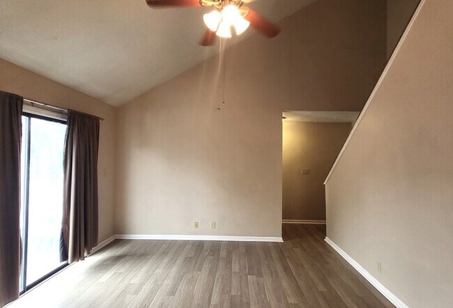 Building Photo - Available Now! Two Bedroom Two Bath Townho...