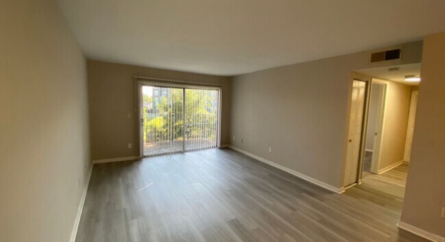 Foto del edificio - 133 Orchard Trace Ln