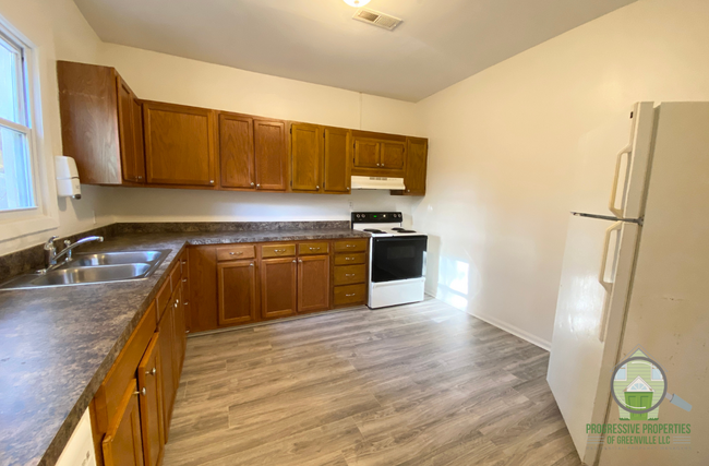 Building Photo - 43 Haynesworth St