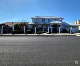 Building Photo - 2014 Vista Ridge Dr