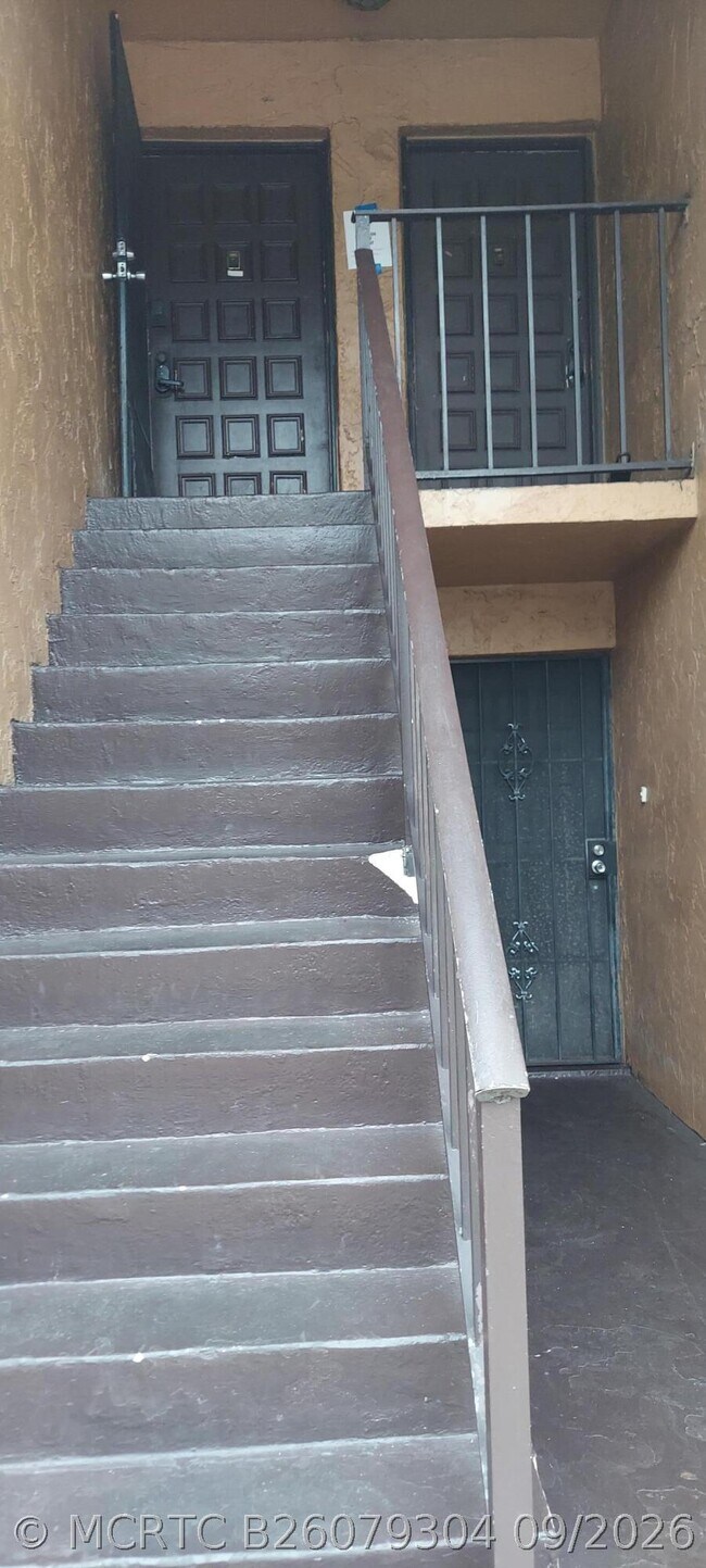 Foto del edificio - 4221 NW 19th St