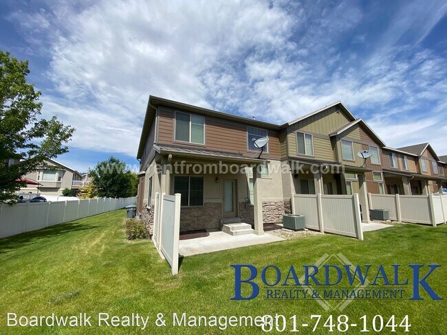 Building Photo - 10461 Sage Wood Way