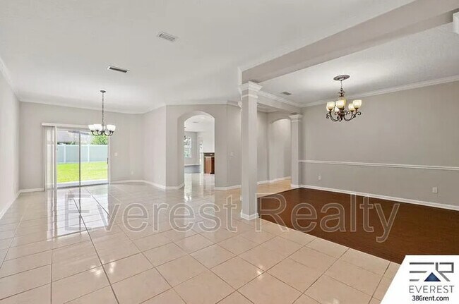 Foto del edificio - 47 Bassett Ln