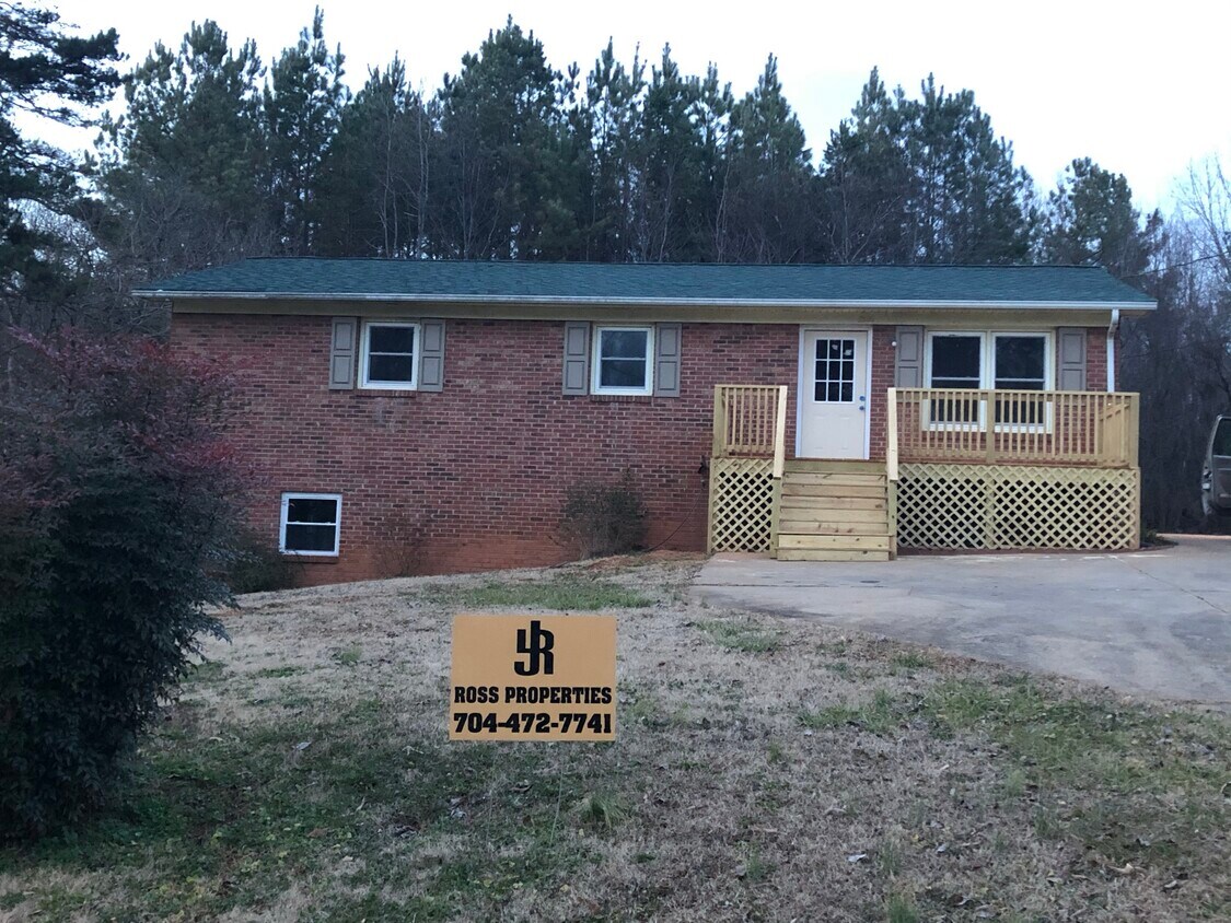 1826 Quail Run Dr, Kingstown, NC 28150 House for Rent in Kingstown