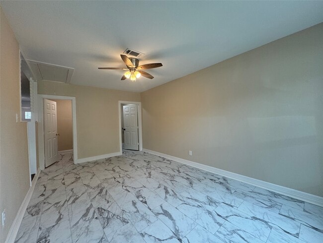 Building Photo - 6645 Lodge St