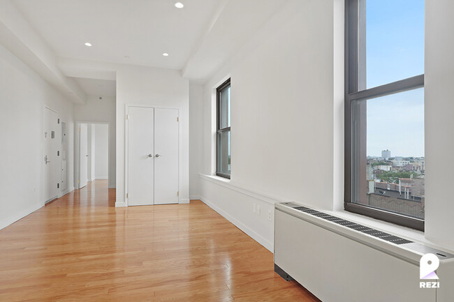 Building Photo - 33 Lincoln Rd