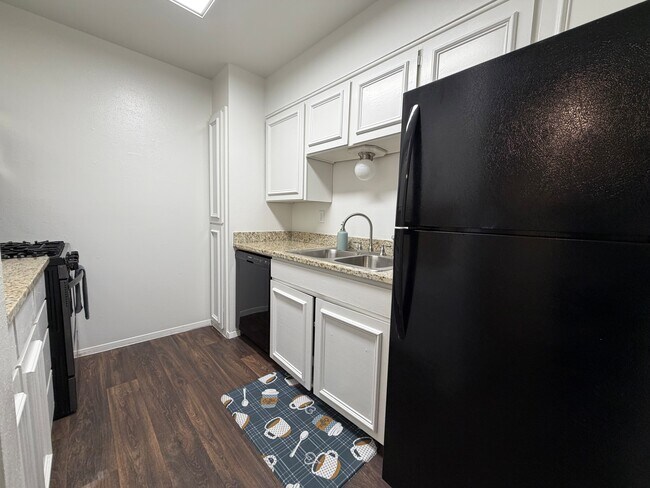 A1u 720 pies cuadrados - Park Place Apartments