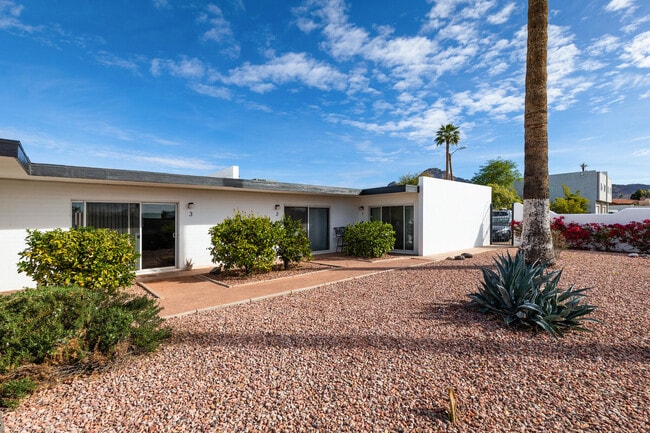 Building Photo - Ocotillo Point (1712-1724 E Ocotillo Rd)