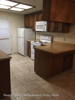 Building Photo - 2 br, 2 bath House - 604 W. Yosemite Avenue