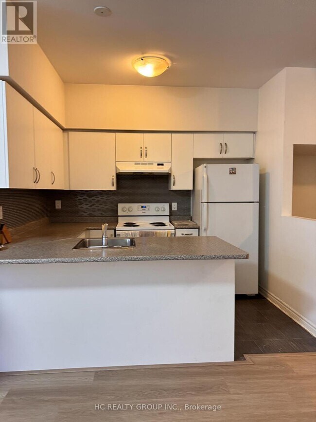 Building Photo - 14-8 EATON PARK LANE