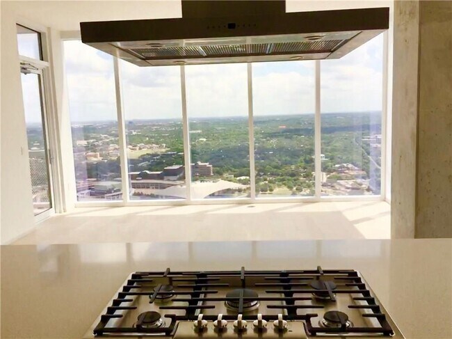 Foto del edificio - 301 West Ave