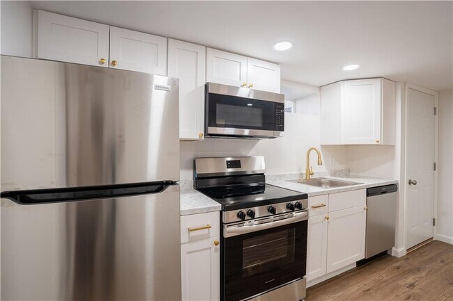 Foto del edificio - 10 S Locust Ave