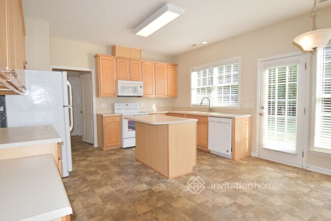 Building Photo - 5304 Granada Hills Dr