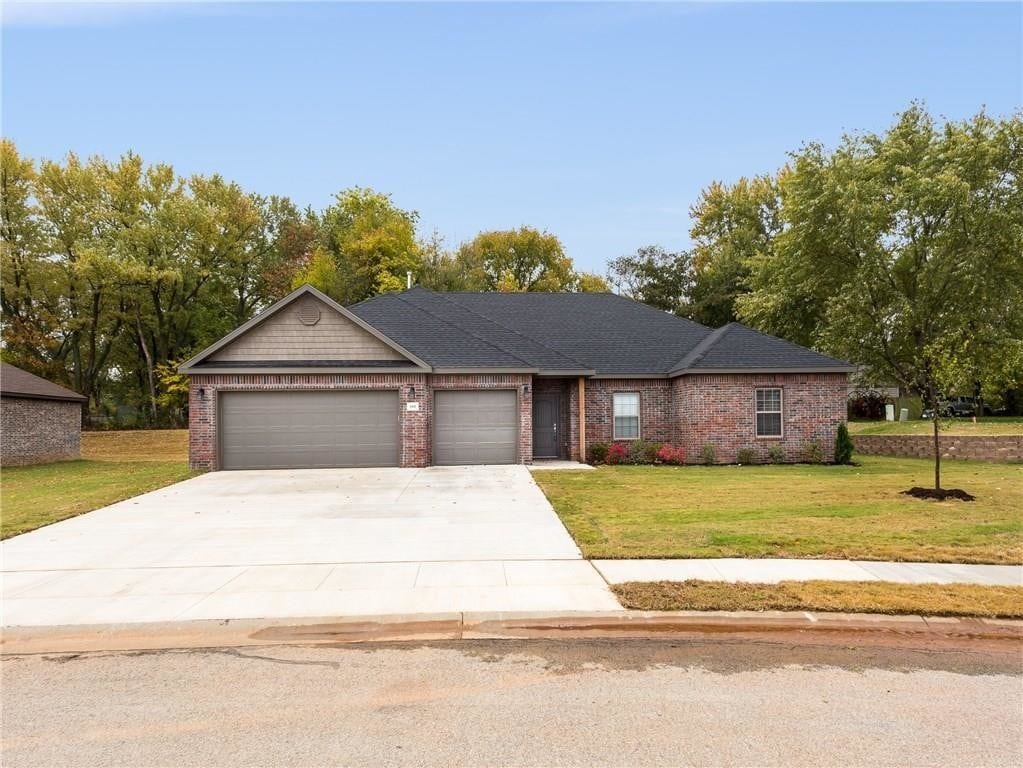 366 E Hayes St, Pea Ridge, AR 72751 House Rental in Pea Ridge, AR
