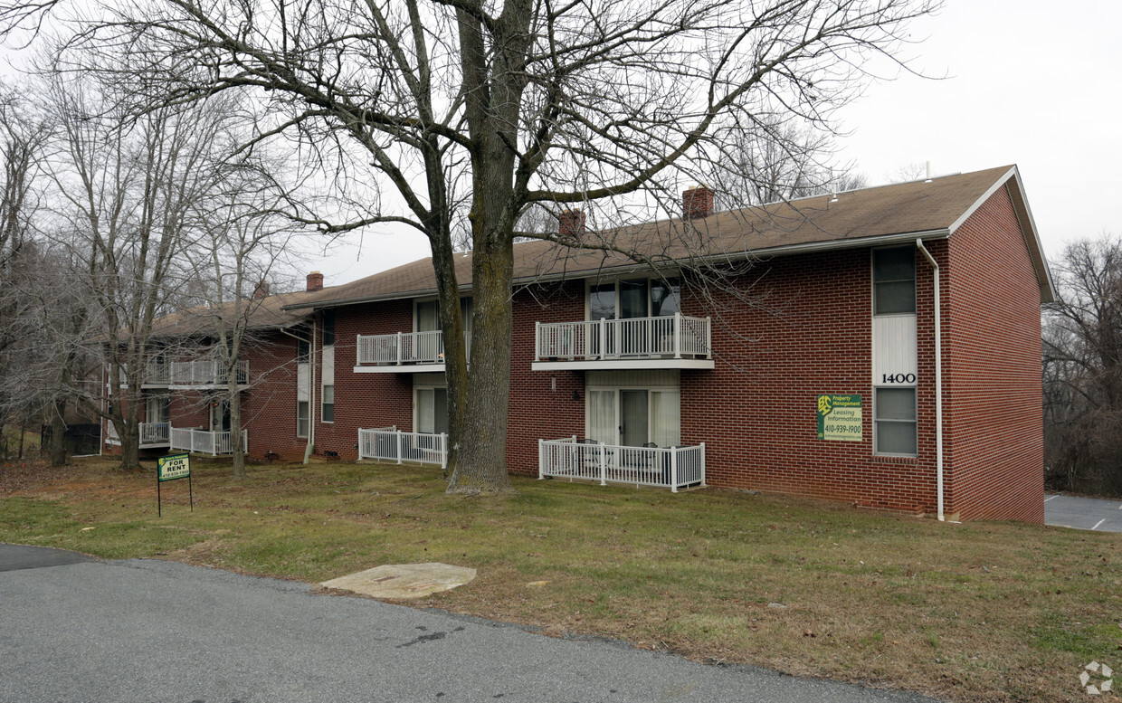 Building Photo - Meadowvale Apartments
