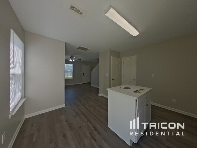 Foto del edificio - 4920 Hopewood Ln
