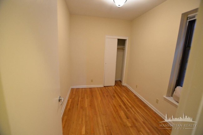 Building Photo - 1497 3rd Ave
