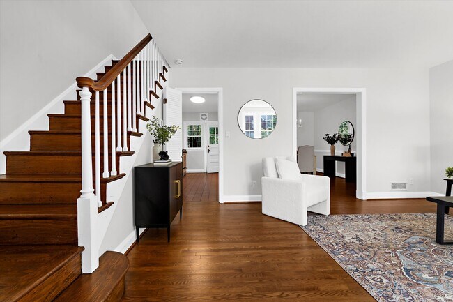Building Photo - 218 Blenheim Rd